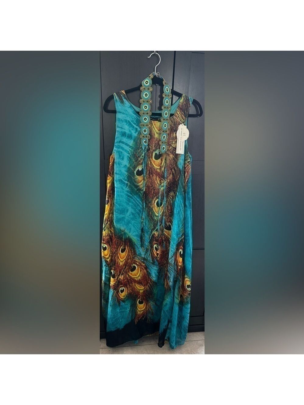 Women’s Maxie Dress beautiful peacock design! Comes with matching belt! Size XXL - Picture 2 of 8